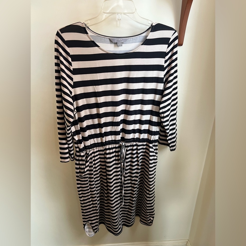Casual Knit Dress by Jana